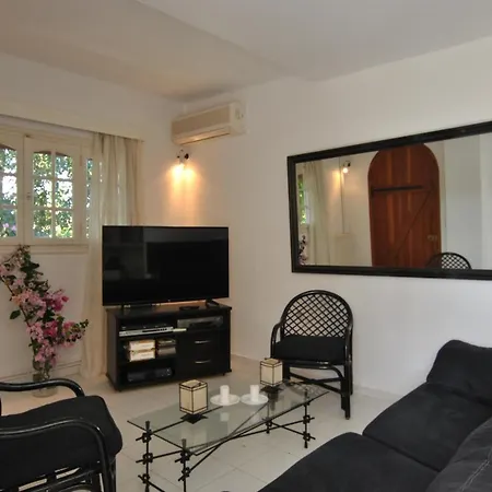 Stavento Apartment *